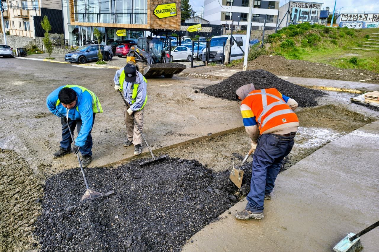 SE HABILITÓ EL TRÁNSITO EN LA CALLE YAGANES TRAS LOS TRABAJOS DE DESOBSTRUCCIÓN Y REPARACIÓN