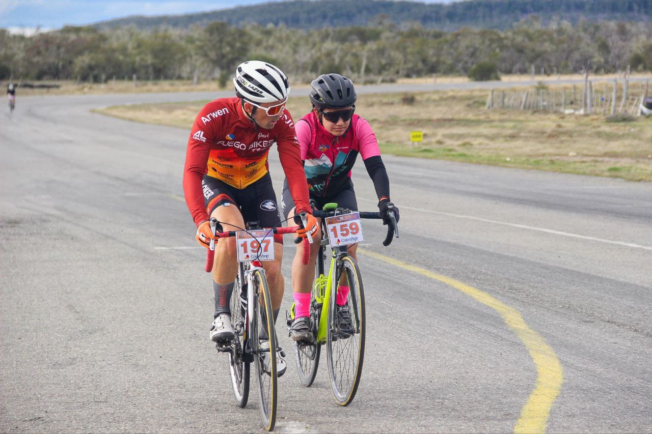 SE DISPUTÓ EN TOLHUIN LA CARRERA DE CICLISMO RUMBO A ARAUCANIA