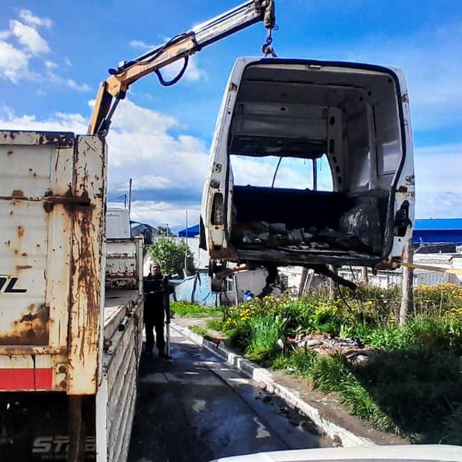 LA SECRETARÍA DE MEDIO AMBIENTE RETIRÓ DOCE CHATARRAS ABANDONADOS DE LA VÍA PÚBLICA