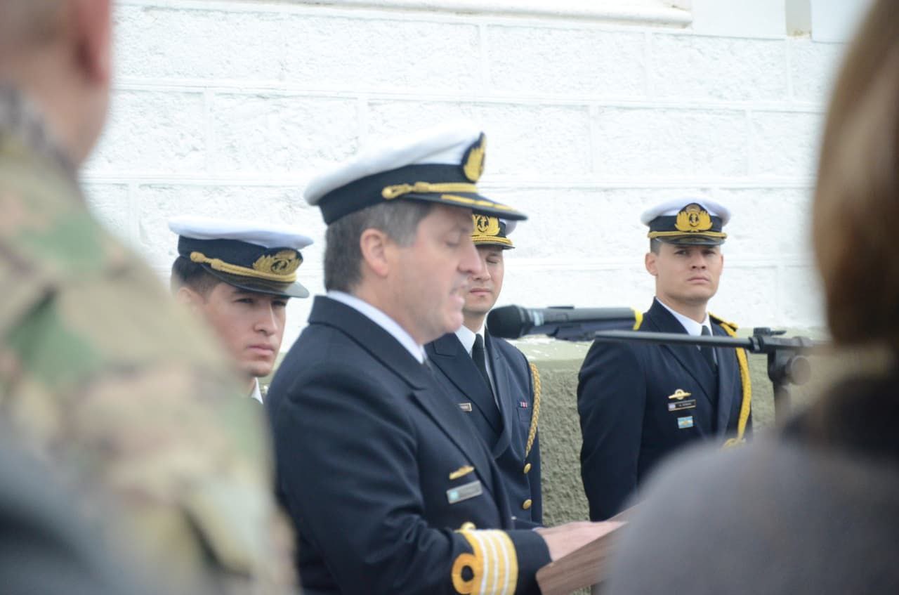 USHUAIA HOMENAJEÓ A LOS 44 HÉROES Y HEROÍNA DEL SUBMARINO ARA SAN JUAN