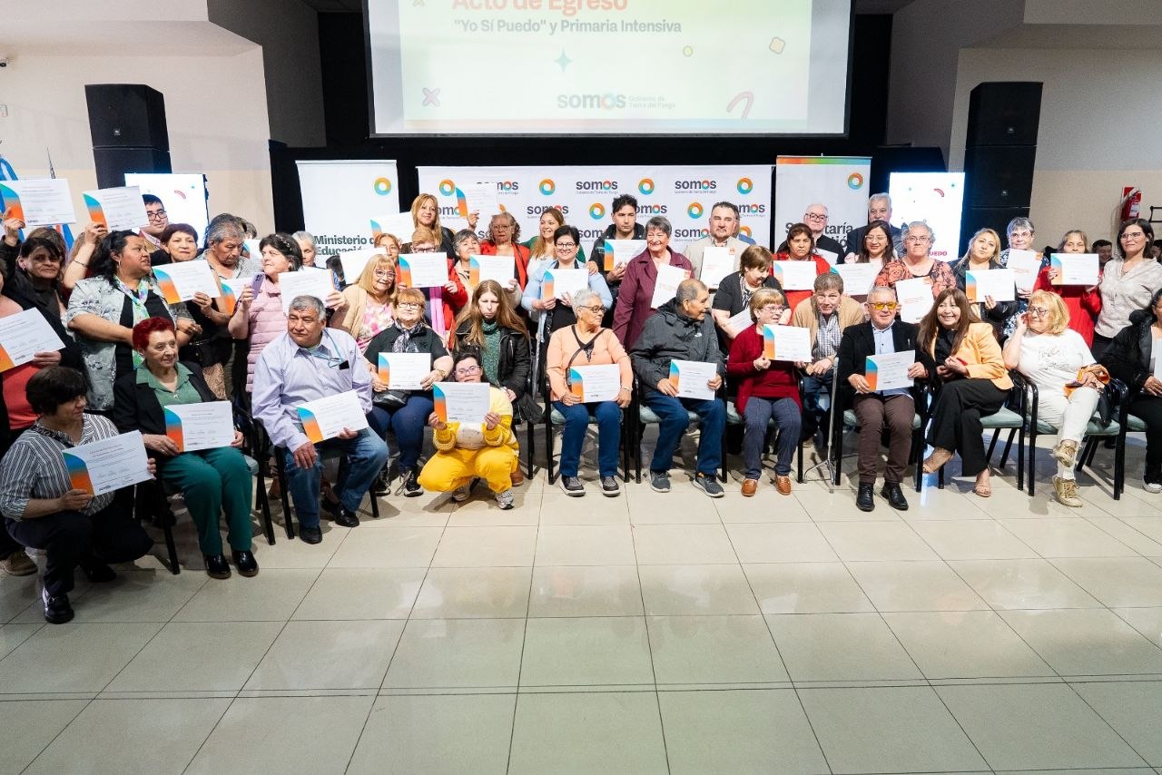 GOBIERNO ENTREGÓ CERTIFICADOS A 111 EGRESADOS DEL PROGRAMA