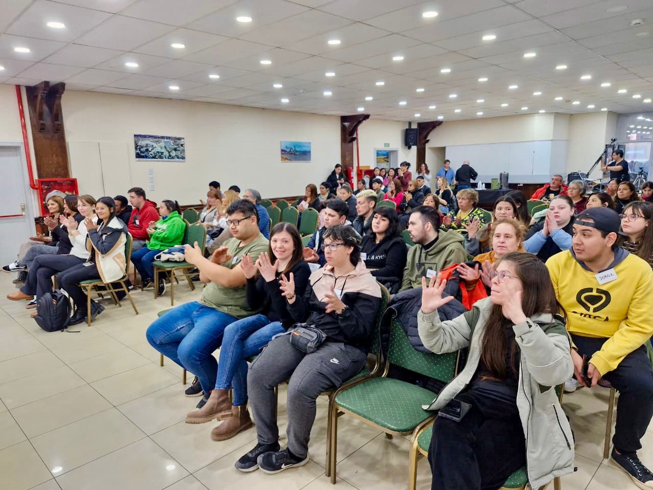 CON GRAN CONVOCATORIA SE REALIZÓ LA JORNADA “NOSOTROS TENEMOS LA PALABRA” EN EL MARCO DEL MES DE LA EDUCACIÓN INCLUSIVA