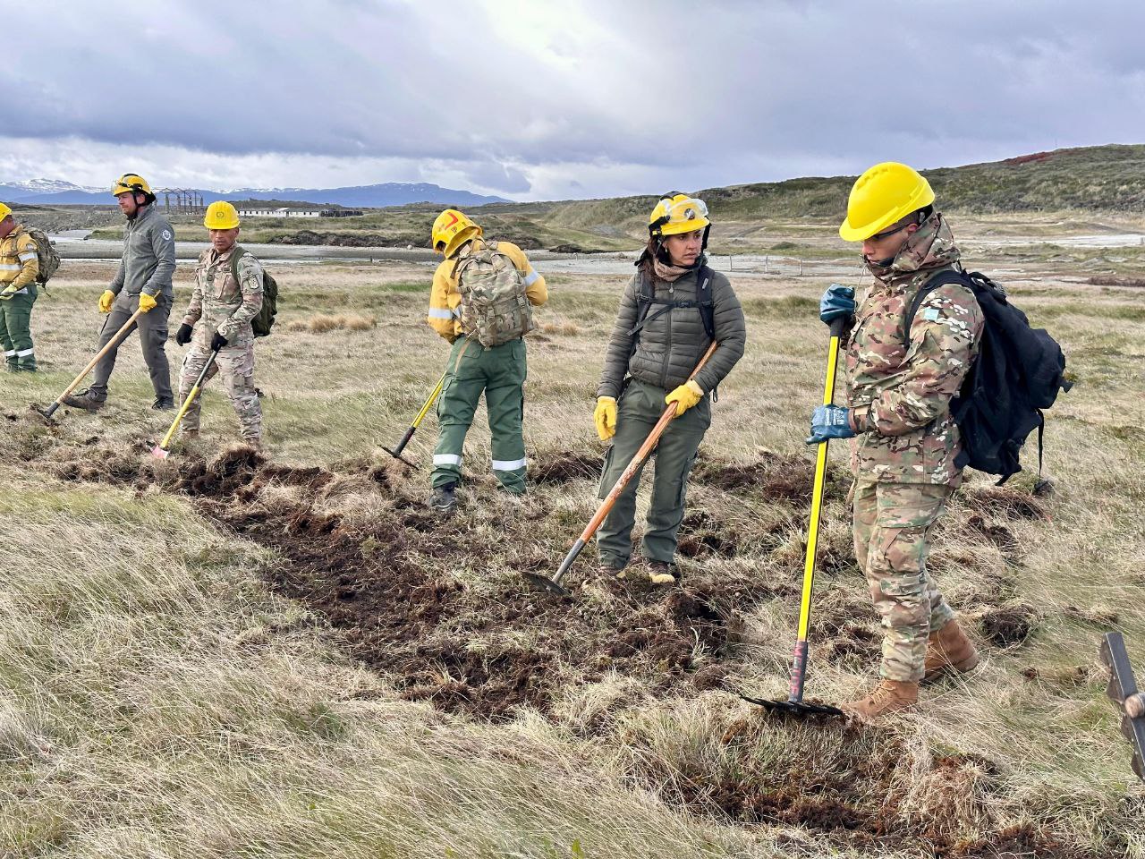 SE DESARROLLÓ UNA NUEVA CAPACITACIÓN PARA COMBATIENTES DE INCENDIOS FORESTALES EN TIERRA DEL FUEGO