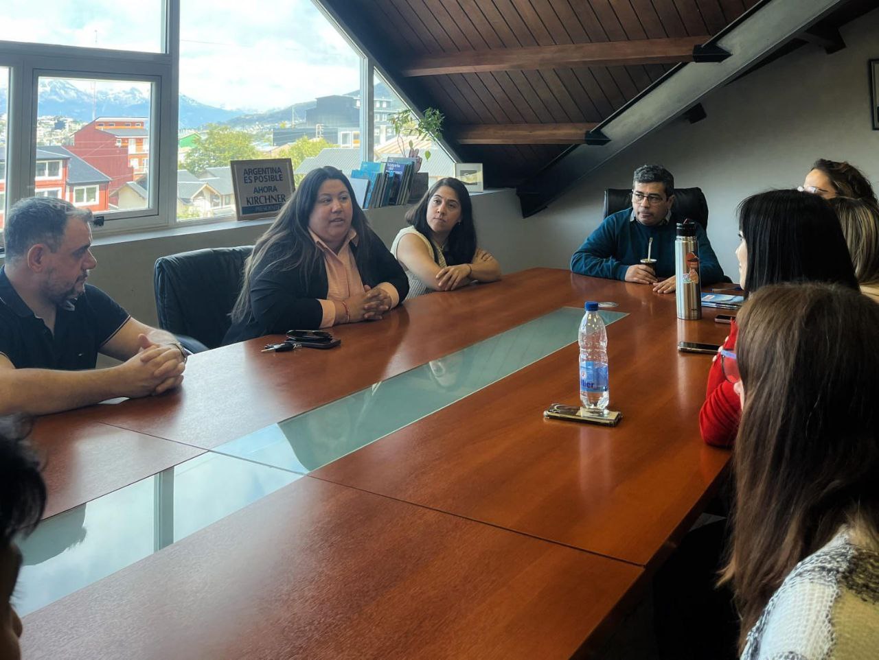 FIRMA DE CONVENIO ENTRE LA MUNICIPALIDAD DE USHUAIA Y EL IPES “FLORENTINO AMEGHINO” PARA PRÁCTICAS PROFESIONALES RENTADAS