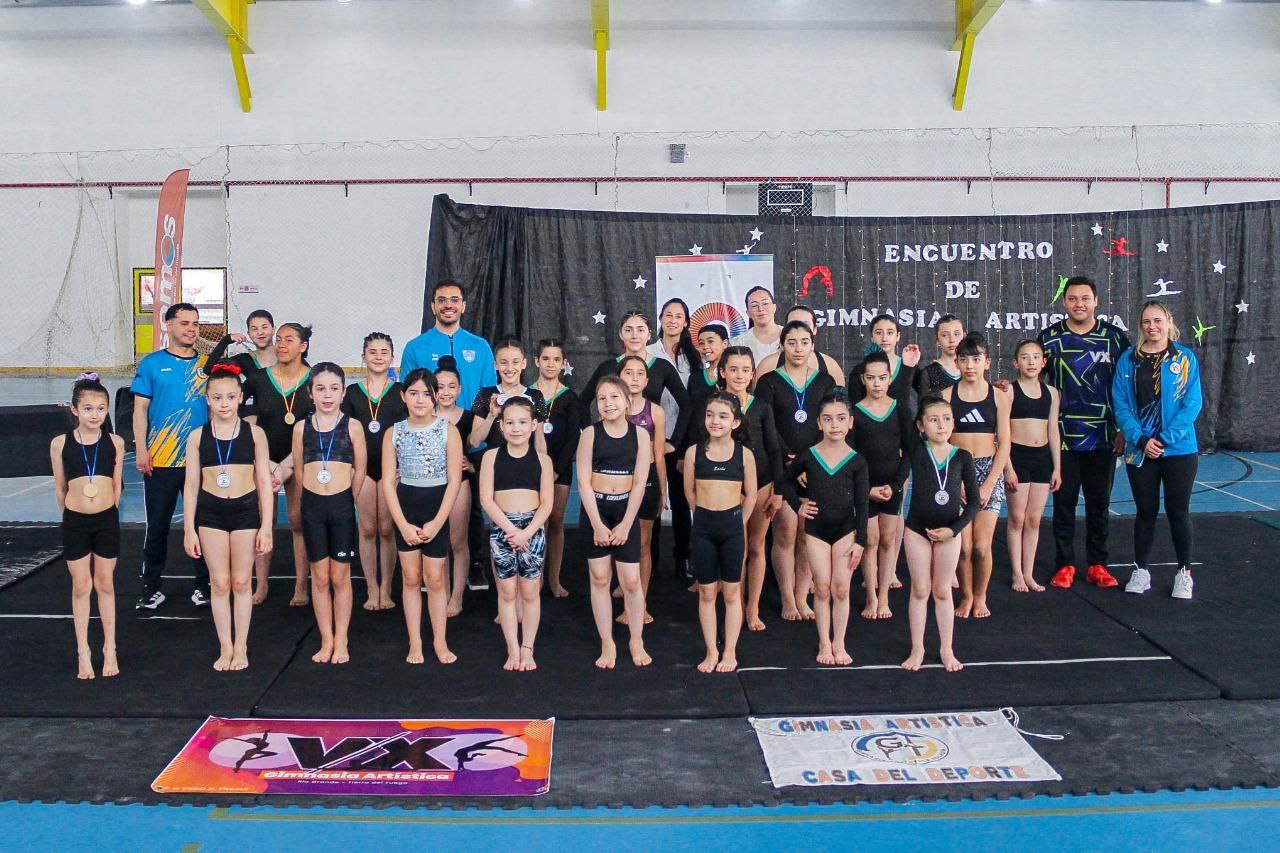 TOLHUIN VIVIÓ UNA EXITOSA JORNADA DE GIMNASIA ARTÍSTICA CON LA PARTICIPACIÓN DE MÁS DE 50 DEPORTISTAS