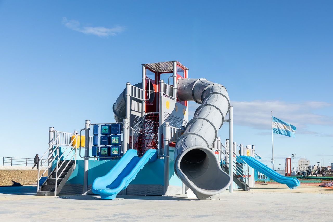 EL PARQUE DE LOS 100 AÑOS TENDRÁ UN JUEGO TEMÁTICO DEL HISTÓRICO BARQUITO AZUL