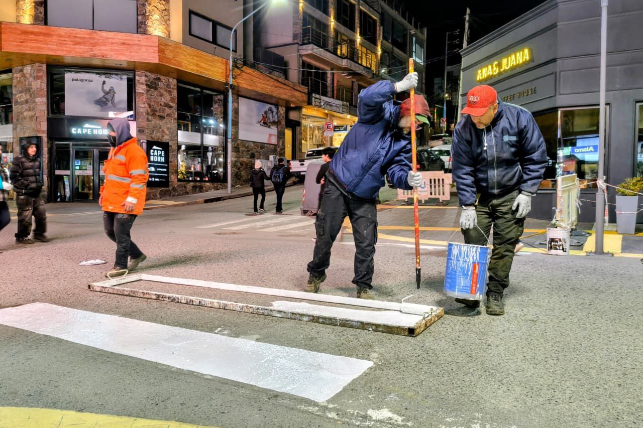 LA MUNICIPALIDAD DE USHUAIA INTENSIFICA EL EMBELLECIMIENTO DE LA CIUDAD