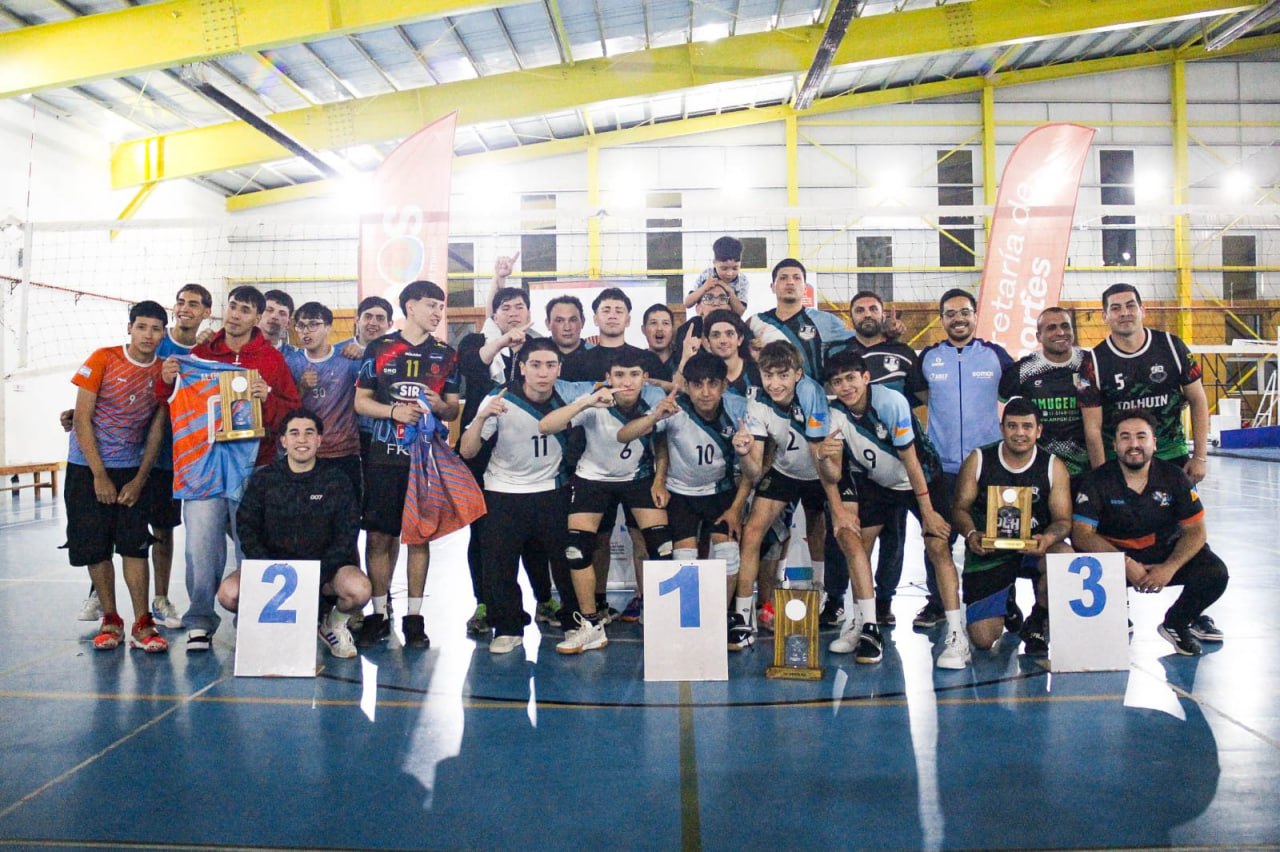 CASA DEL DEPORTE Y CLUB DE AMIGAS CAMPEONES DE LA LIGA TOLHUINENSE DE VÓLEY