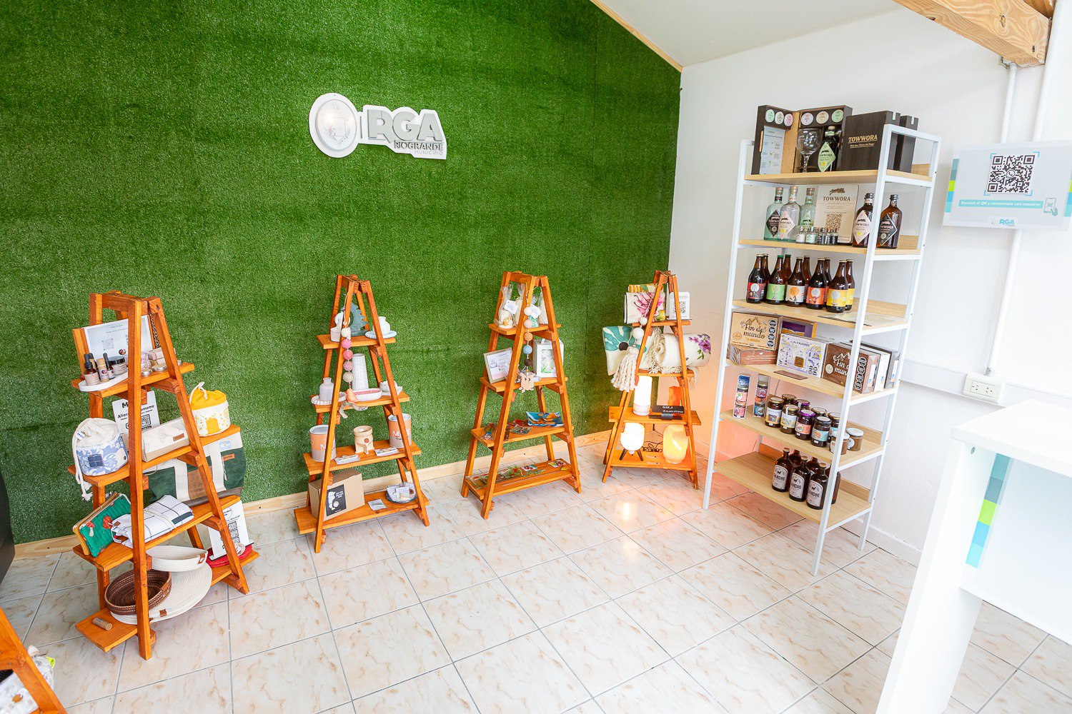 EL MERCADO DEL ATLÁNTICO YA ABRIÓ SUS PUERTAS EN EL PASEO CANTO DEL VIENTO