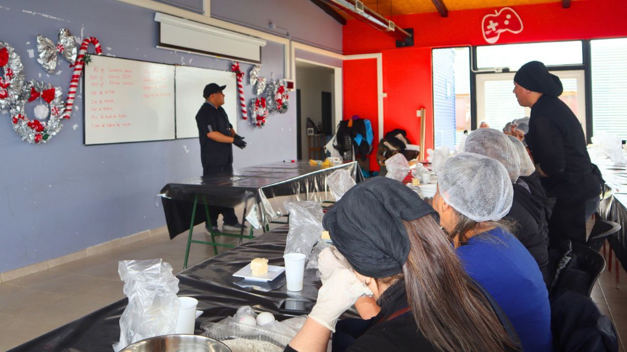 LA MUNICIPALIDAD REALIZÓ LA JORNADA “PAN DULCE SOLIDARIO – NAVIDAD EN COMUNIDAD”