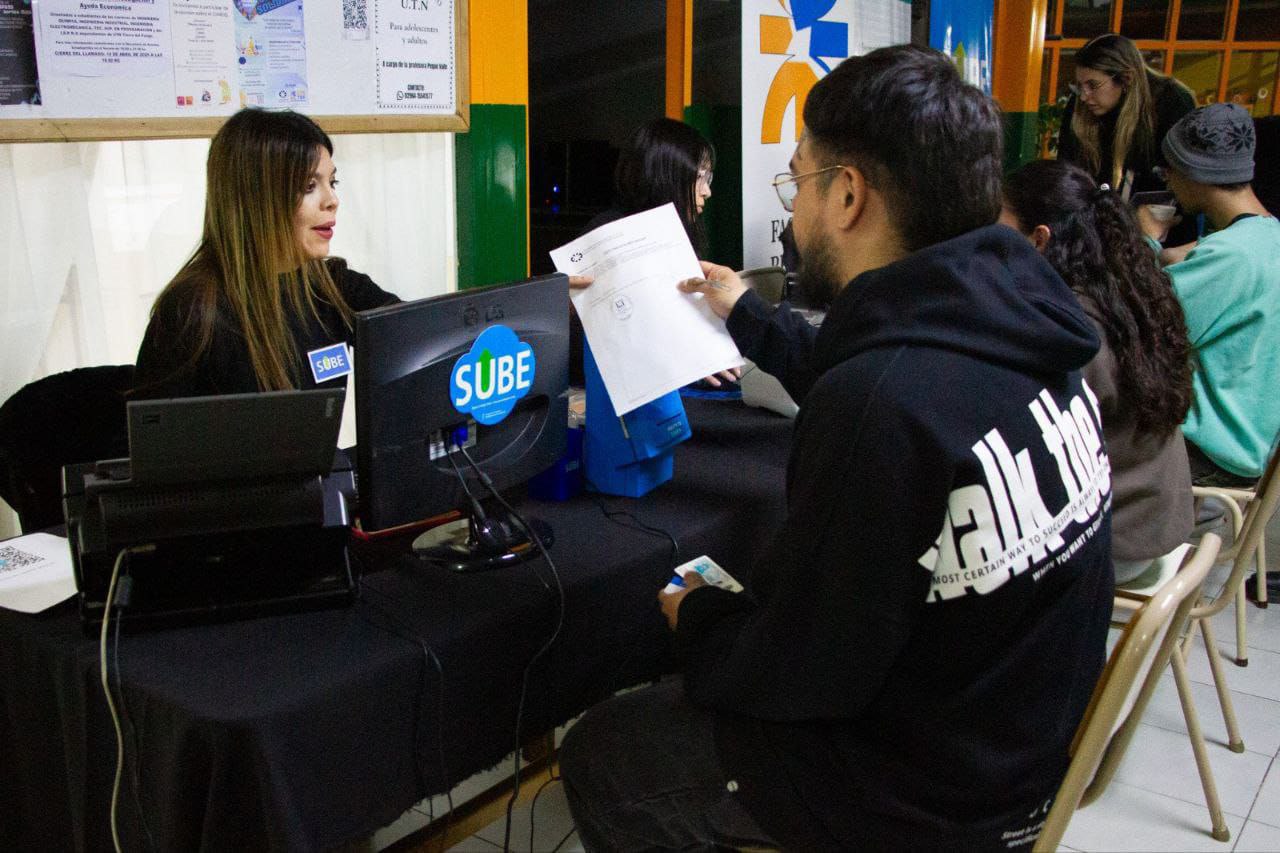 EN 2025, EL MUNICIPIO GARANTIZÓ EL BOLETO ESTUDIANTIL A MÁS DE 6.500 ESTUDIANTES Y DOCENTES DE RÍO GRANDE